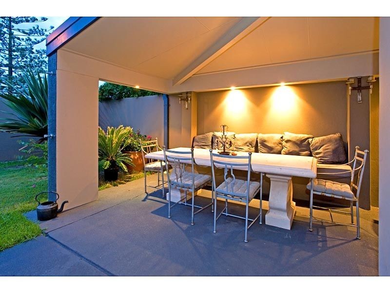 102 The Esplanade, Paradise Point QLD 4216