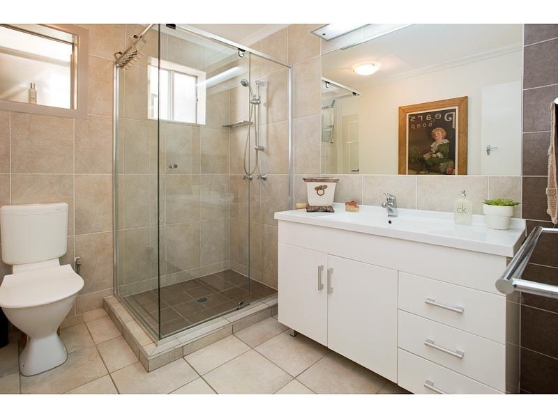 102 The Esplanade, Paradise Point QLD 4216