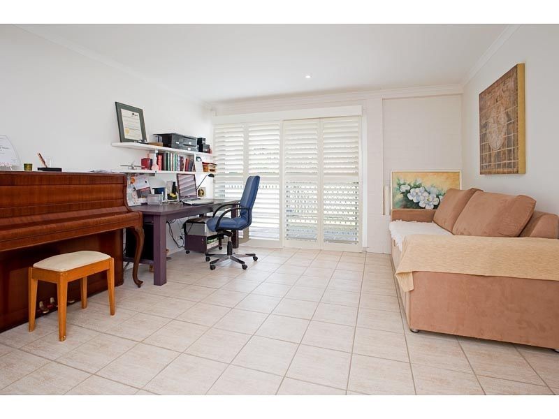 102 The Esplanade, Paradise Point QLD 4216