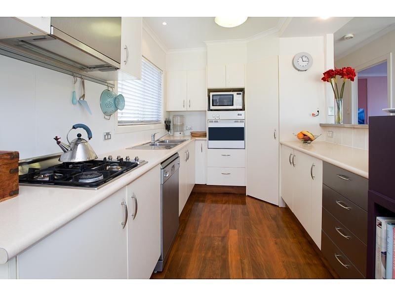 102 The Esplanade, Paradise Point QLD 4216