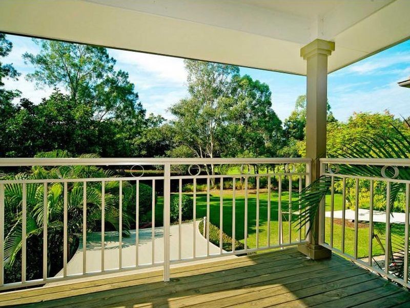 8102 Magnolia Gardens Court, Hope Island QLD 4212