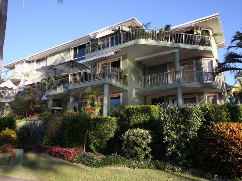 4/7 Esplanade West, Paradise Point QLD 4216