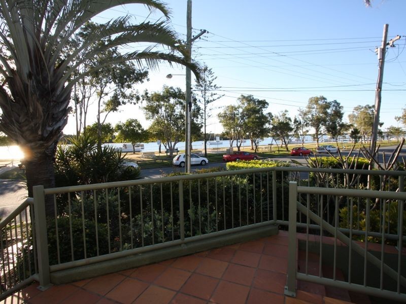 4/7 Esplanade West, Paradise Point QLD 4216