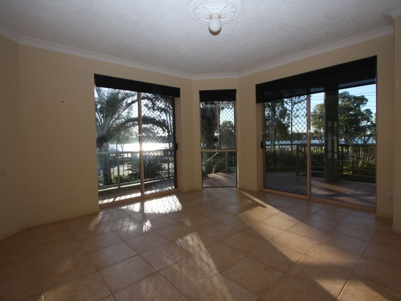4/7 Esplanade West, Paradise Point QLD 4216