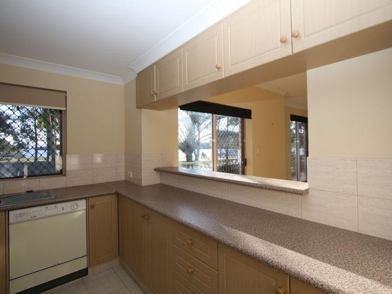 4/7 Esplanade West, Paradise Point QLD 4216