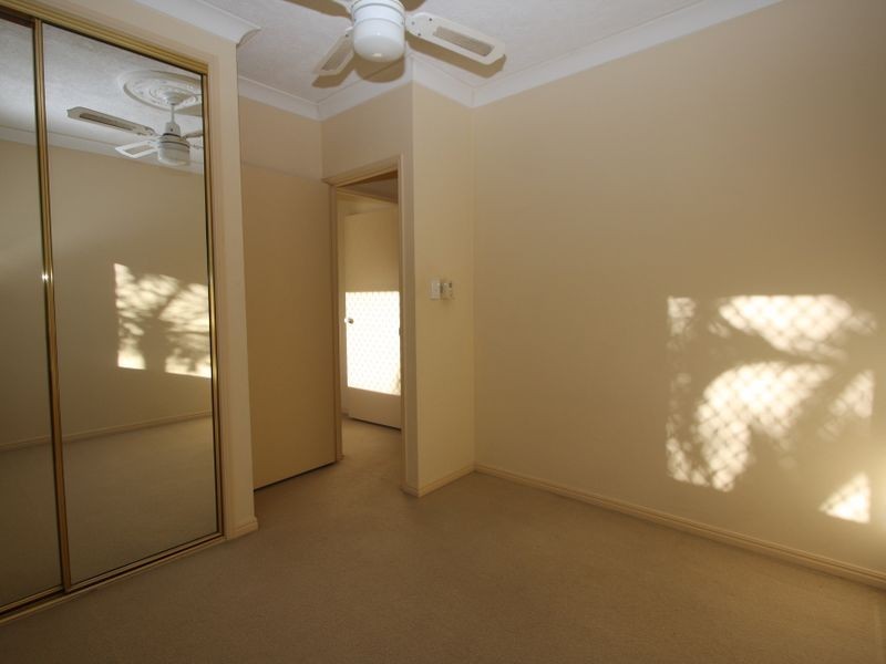 4/7 Esplanade West, Paradise Point QLD 4216