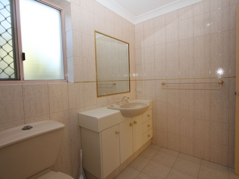 4/7 Esplanade West, Paradise Point QLD 4216