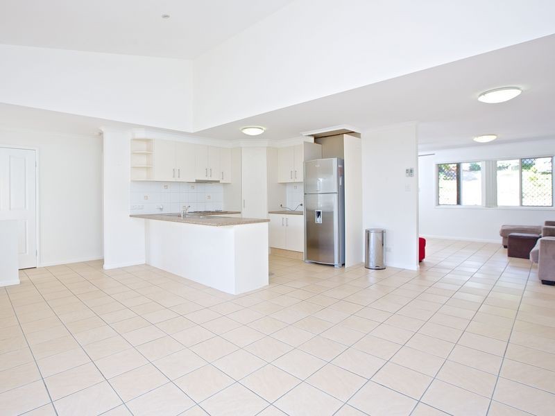 21 Akoonah Street, Hope Island QLD 4212