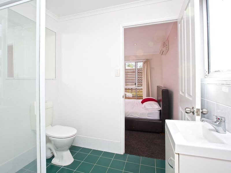 21 Akoonah Street, Hope Island QLD 4212