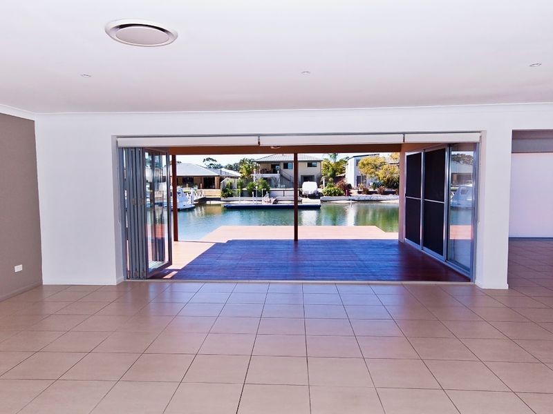 13 Drysdale Place, Paradise Point QLD 4216