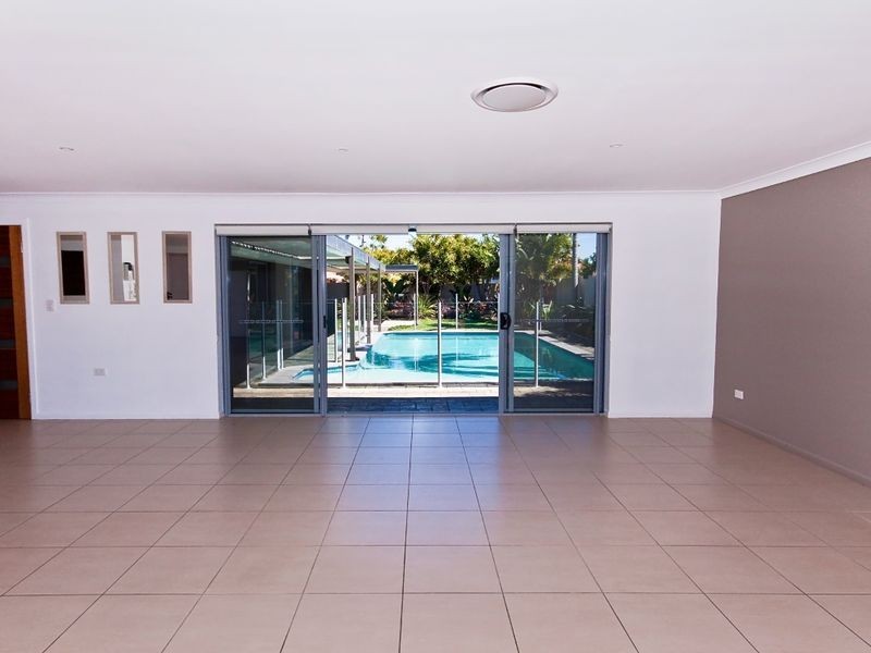 13 Drysdale Place, Paradise Point QLD 4216