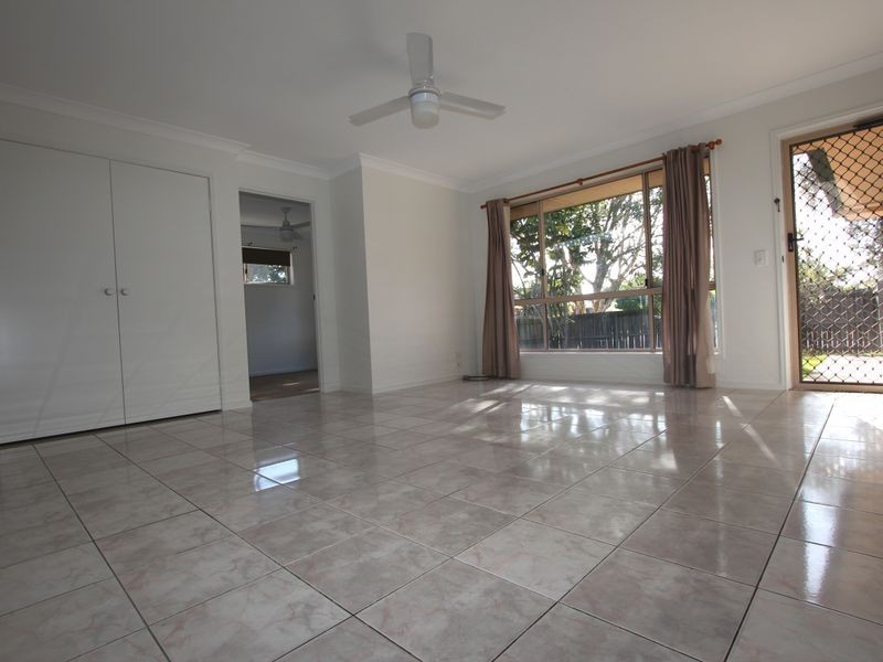 2/13 Pamela Court, Labrador QLD 4215
