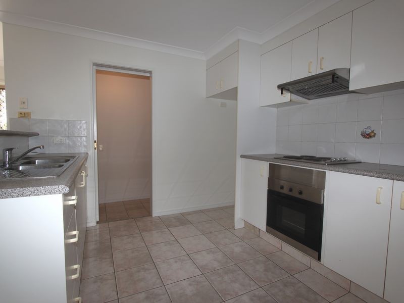 2/13 Pamela Court, Labrador QLD 4215