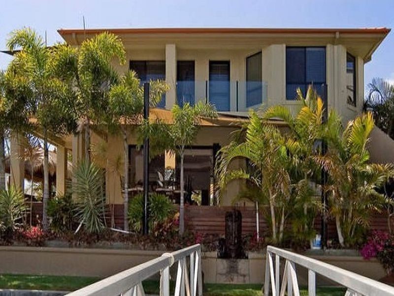 1 Kensington Mews, Sovereign Islands QLD 4216