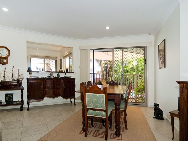 16 Oxley Drive, Paradise Point QLD 4216