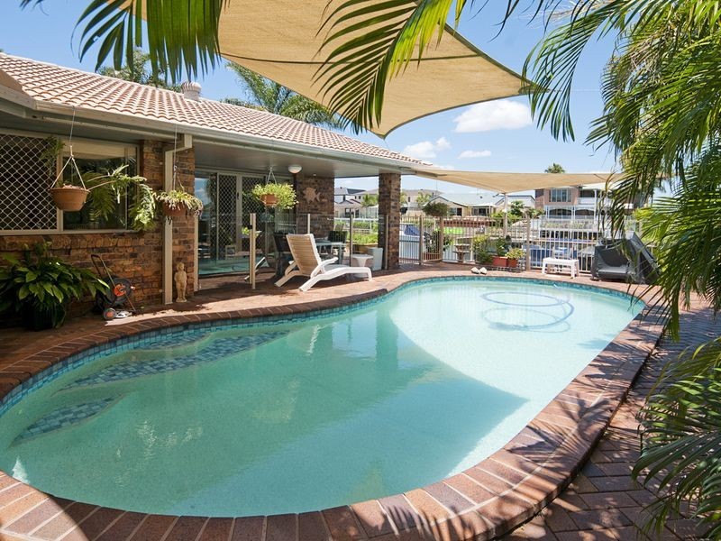 16 Oxley Drive, Paradise Point QLD 4216