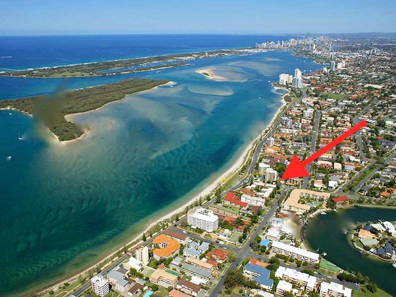 6 Burrows Street, Biggera Waters QLD 4216