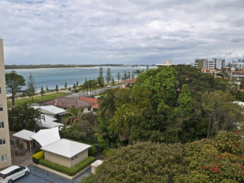6 Burrows Street, Biggera Waters QLD 4216