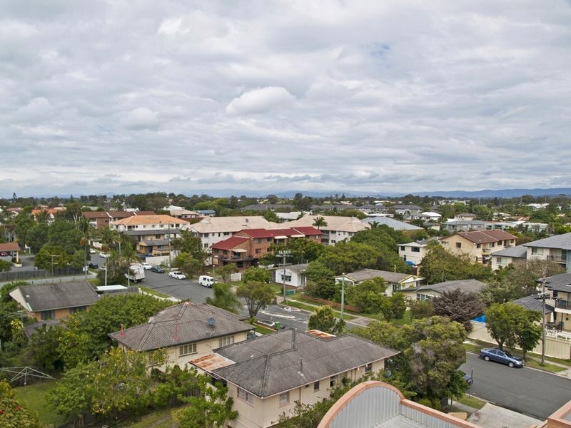6 Burrows Street, Biggera Waters QLD 4216