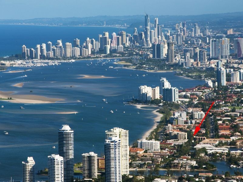 6 Burrows Street, Biggera Waters QLD 4216