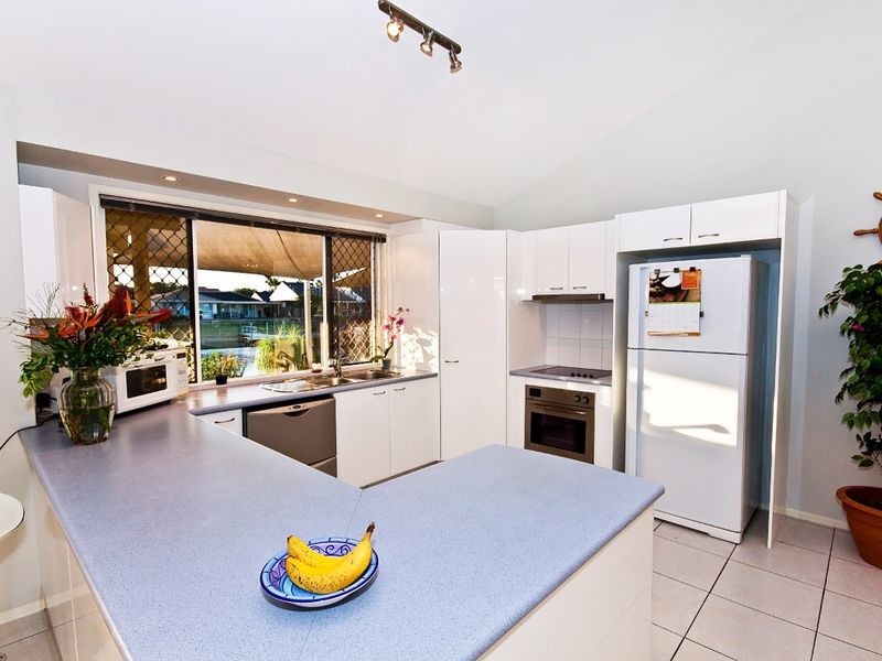 12 Marco Polo Place, Hollywell QLD 4216