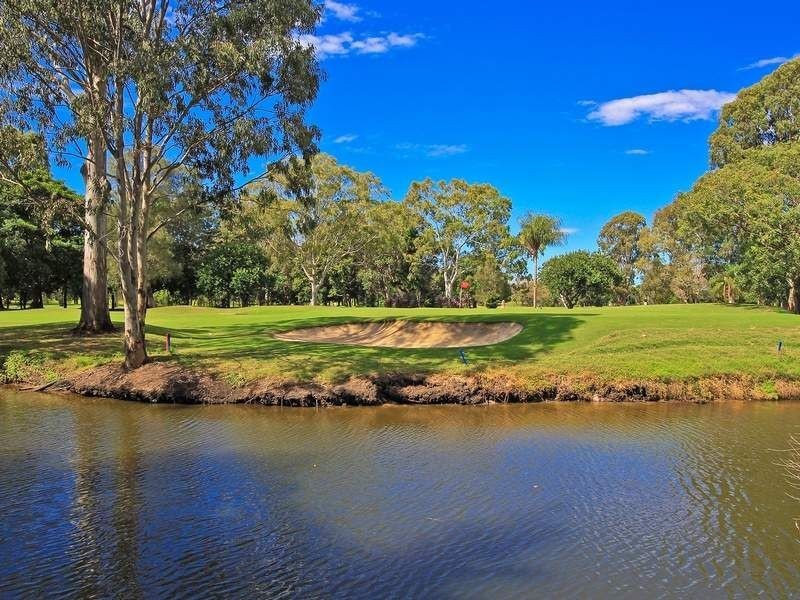 136/125 Santa Cruz Boulevard, Clear Island Waters QLD 4226