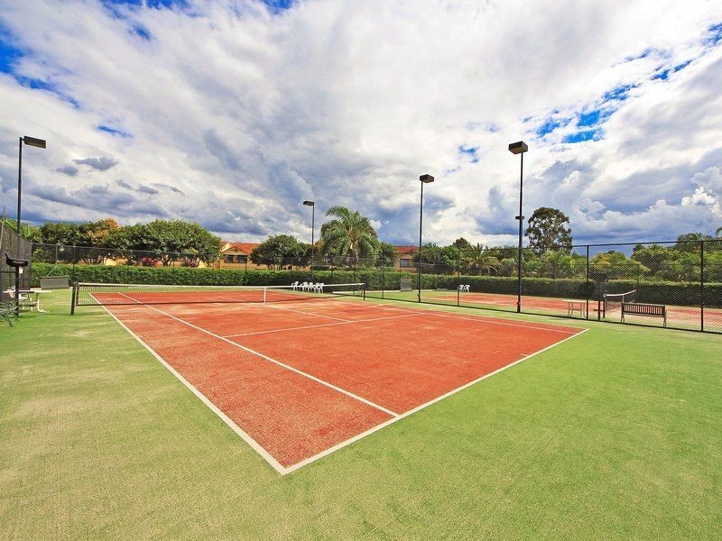 136/125 Santa Cruz Boulevard, Clear Island Waters QLD 4226