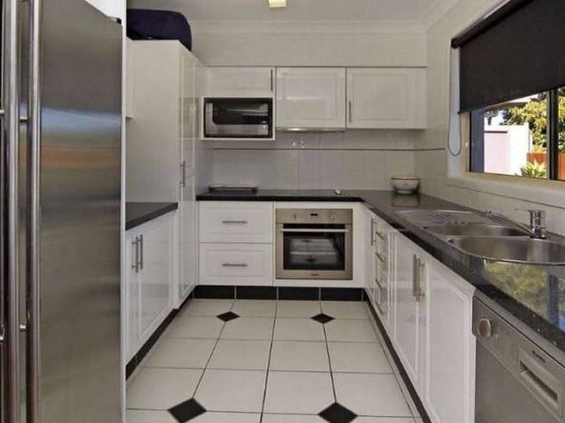 Paradise Point QLD 4216