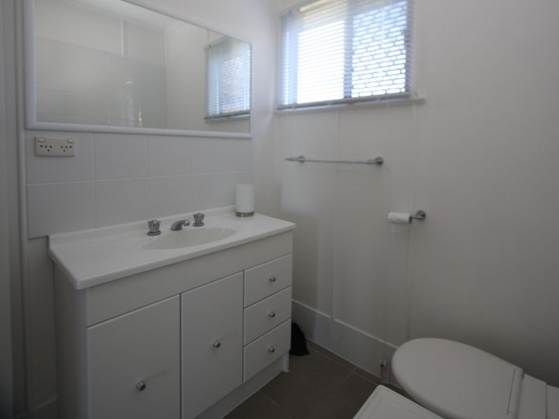 70 The Esplanade, Paradise Point QLD 4216