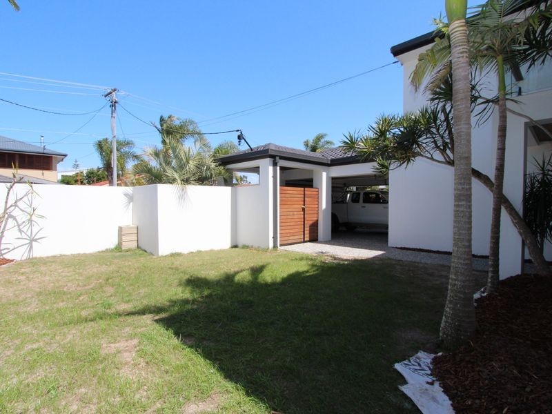25 Killowill Avenue, Paradise Point QLD 4216