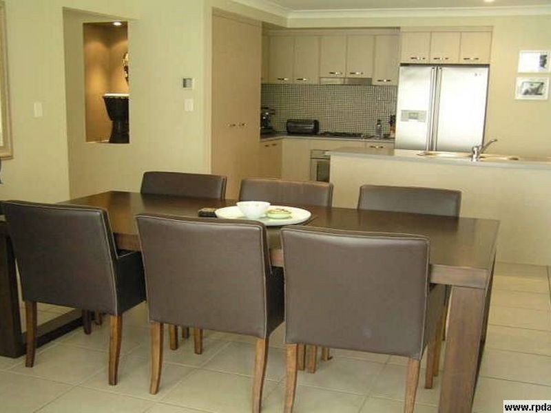 19 Riverlinks  Blvd, Helensvale QLD 4212