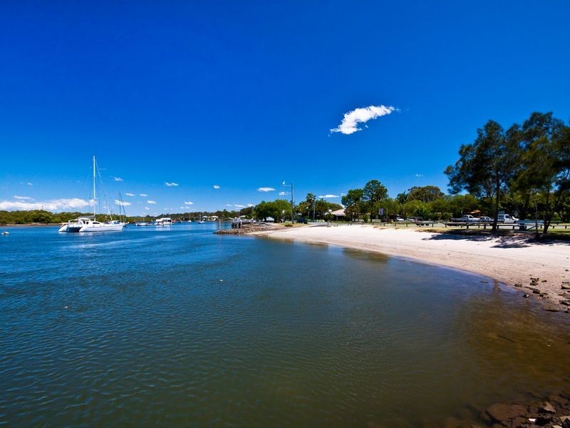 34 Boykambil Esplanade South, Hope Island QLD 4212