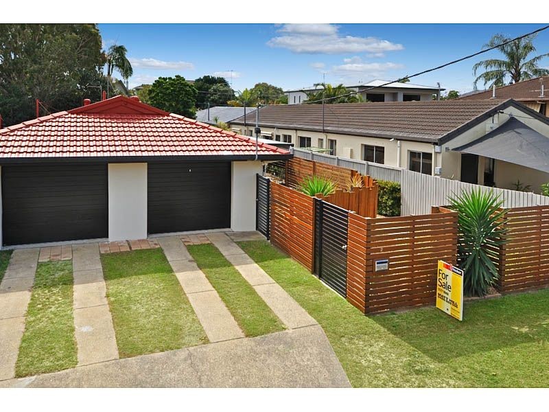2/35 Donald Avenue, Paradise Point QLD 4216