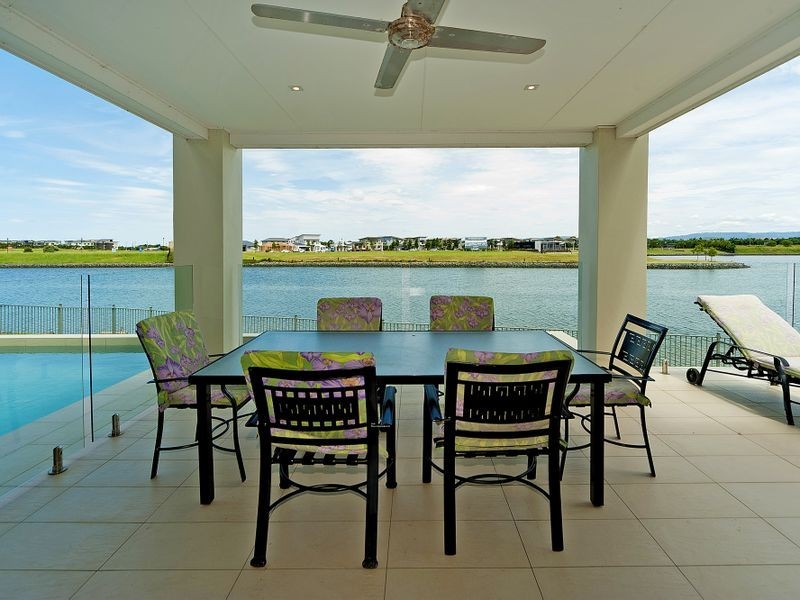 68 Palladium Boulevarde, Hope Island QLD 4212