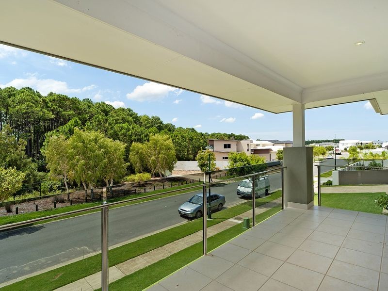 68 Palladium Boulevarde, Hope Island QLD 4212