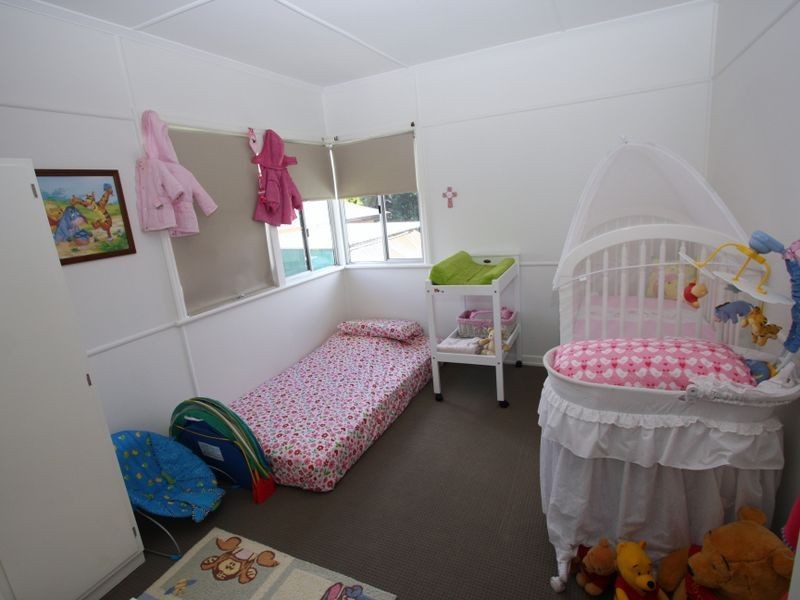 23 Bruce Avenue, Paradise Point QLD 4216