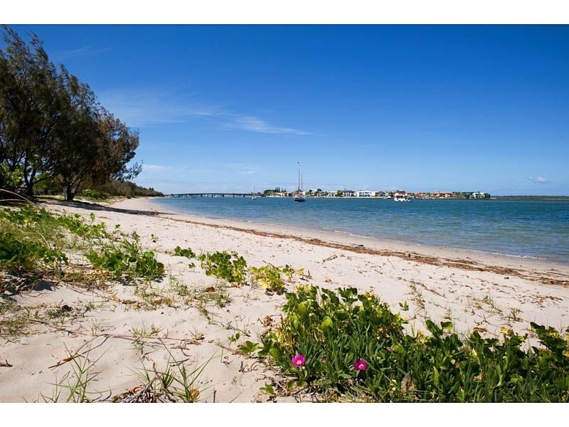 27 Teal Avenue, Paradise Point QLD 4216