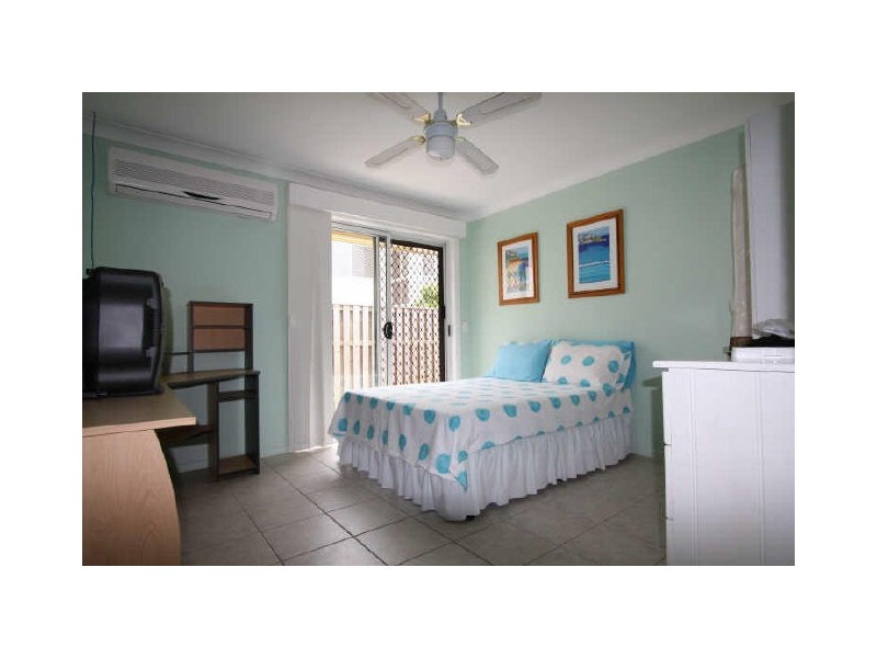 39 Ashbourne Terrace, Biggera Waters QLD 4216