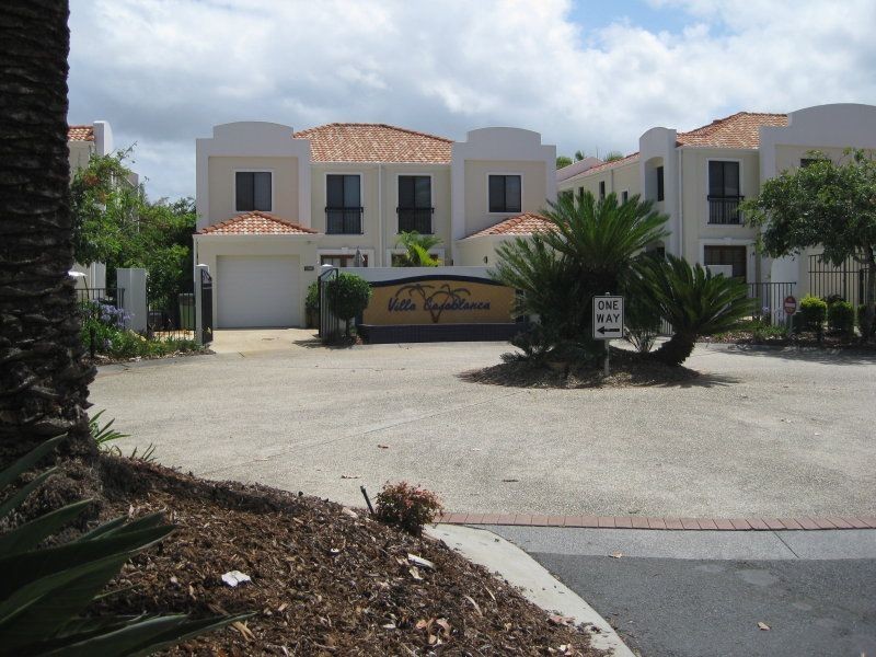 8847 Magnolia Drive East, Hope Island QLD 4212