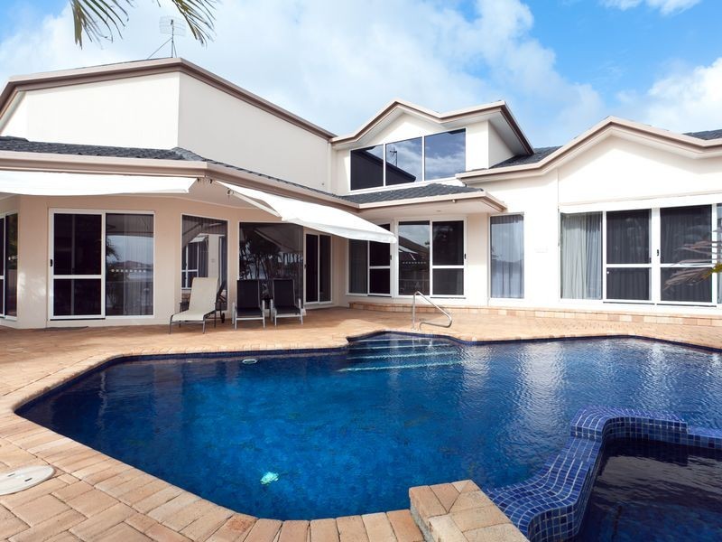 7 Excalibur Court, Sovereign Islands QLD 4216