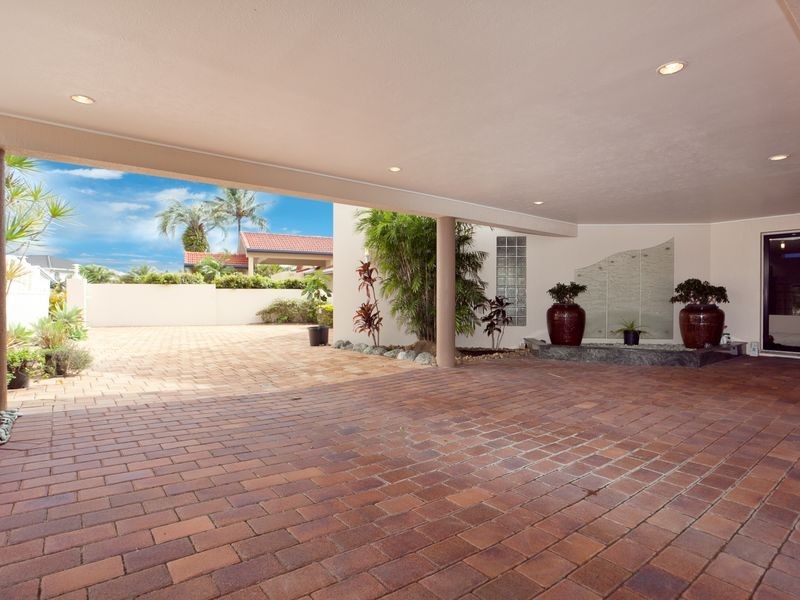 7 Excalibur Court, Sovereign Islands QLD 4216