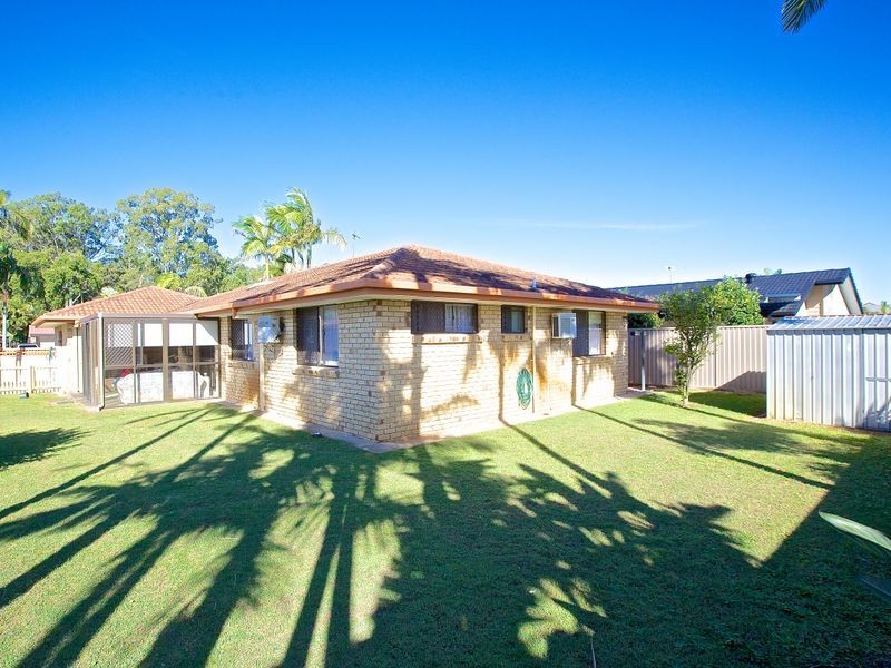 13 Lakefield Crescent, Paradise Point QLD 4216