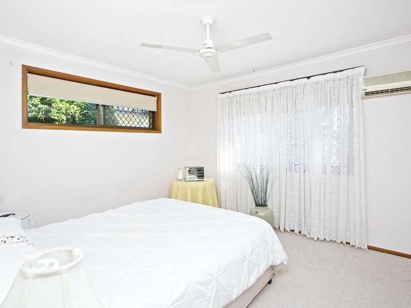 13 Lakefield Crescent, Paradise Point QLD 4216