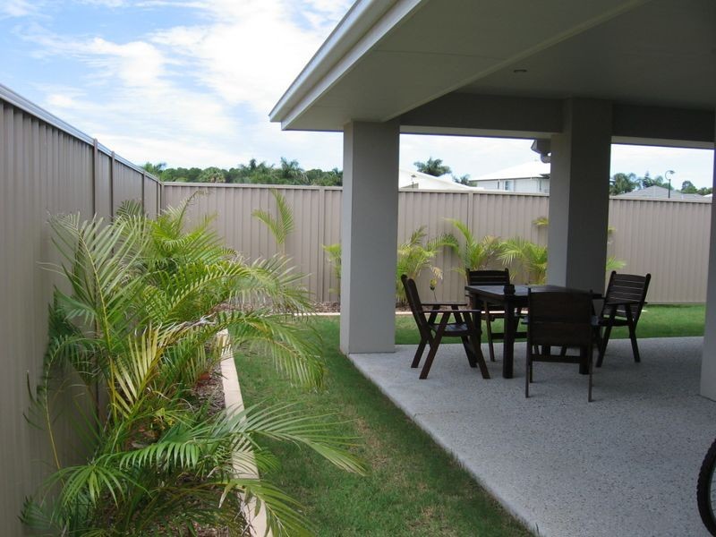 24 Iridium Drive, Hope Island QLD 4212