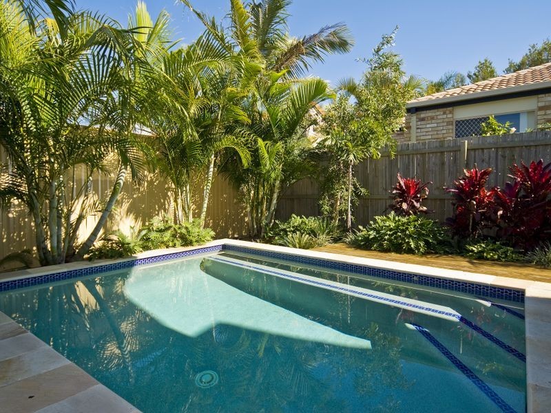 2/44 Milton Avenue, Paradise Point QLD 4216