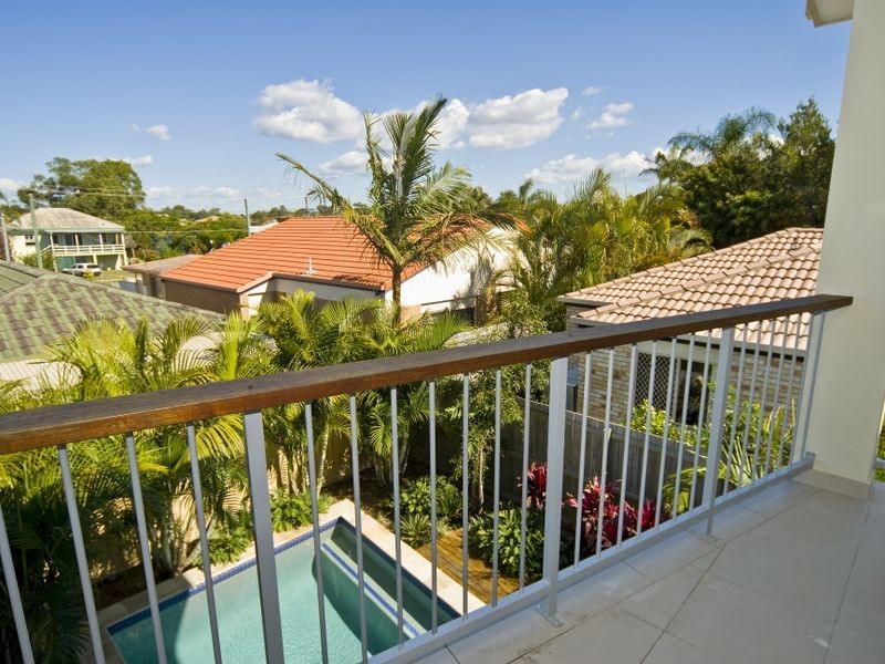 2/44 Milton Avenue, Paradise Point QLD 4216