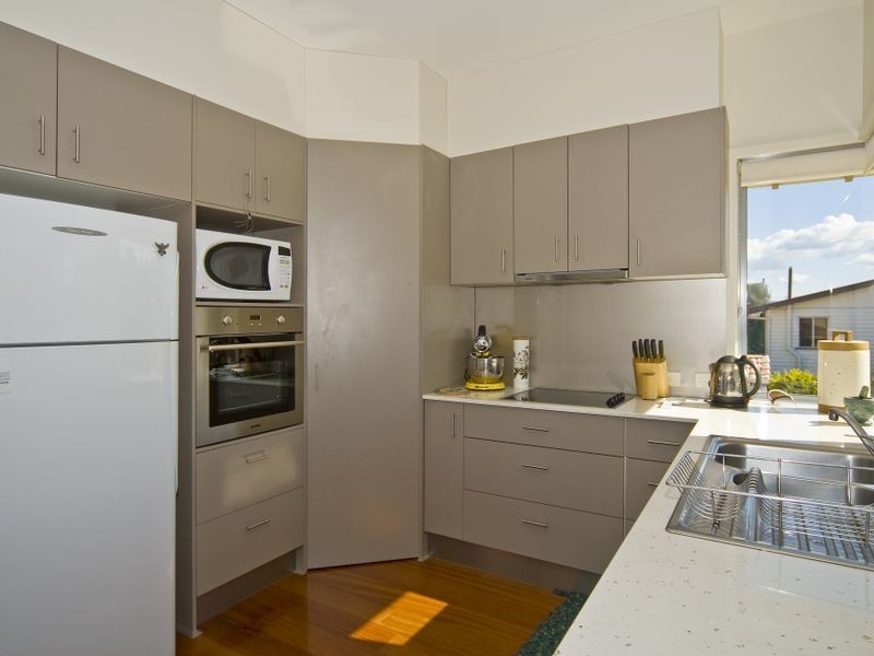 2/44 Milton Avenue, Paradise Point QLD 4216