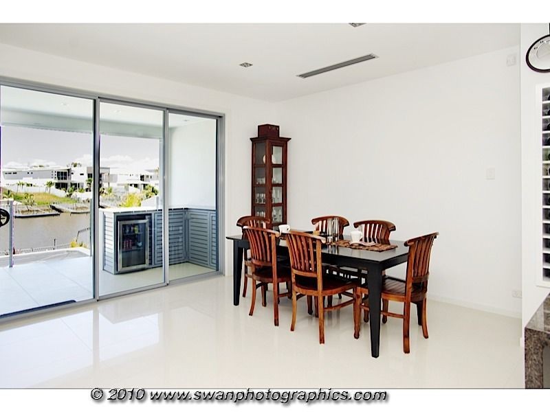 34 Quayside Drive, Helensvale QLD 4212