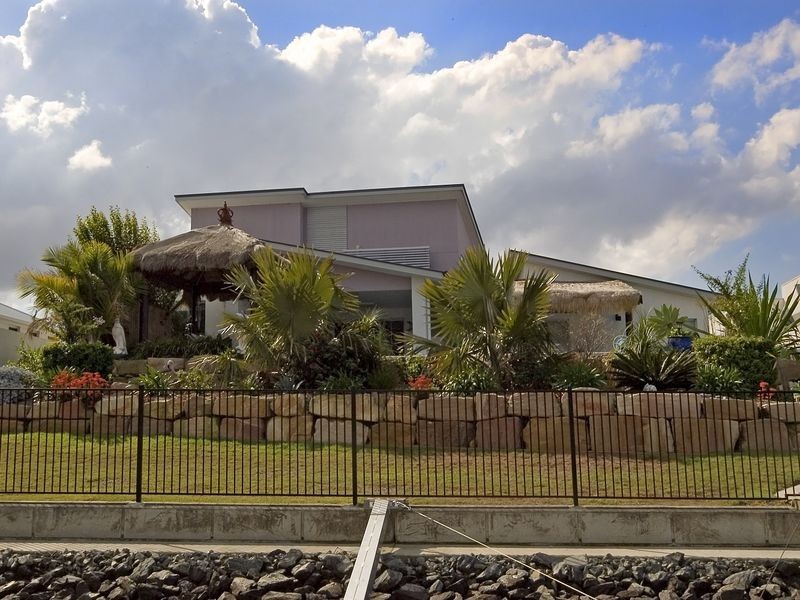 15 North Bank Court, Helensvale QLD 4212