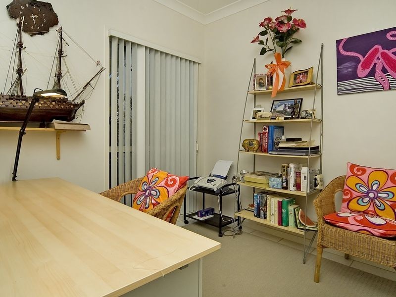 15 North Bank Court, Helensvale QLD 4212